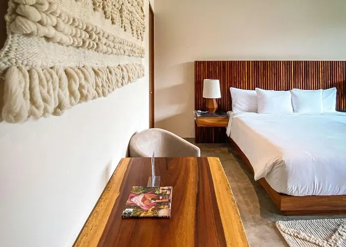 Mistiq Aparthotel
