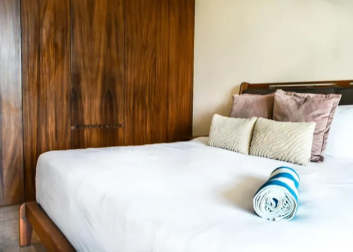 Mistiq Aparthotel