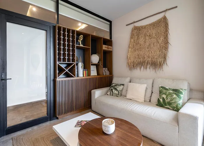 Mistiq Aparthotel 3*